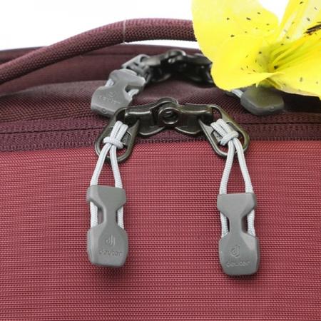 Рюкзак жіночий Deuter Aviant Carry On 28L SL (3510120 5543) maron-aubergine