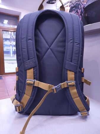 Deuter Giga 28L и Jack Wolfskin Dayton 28L